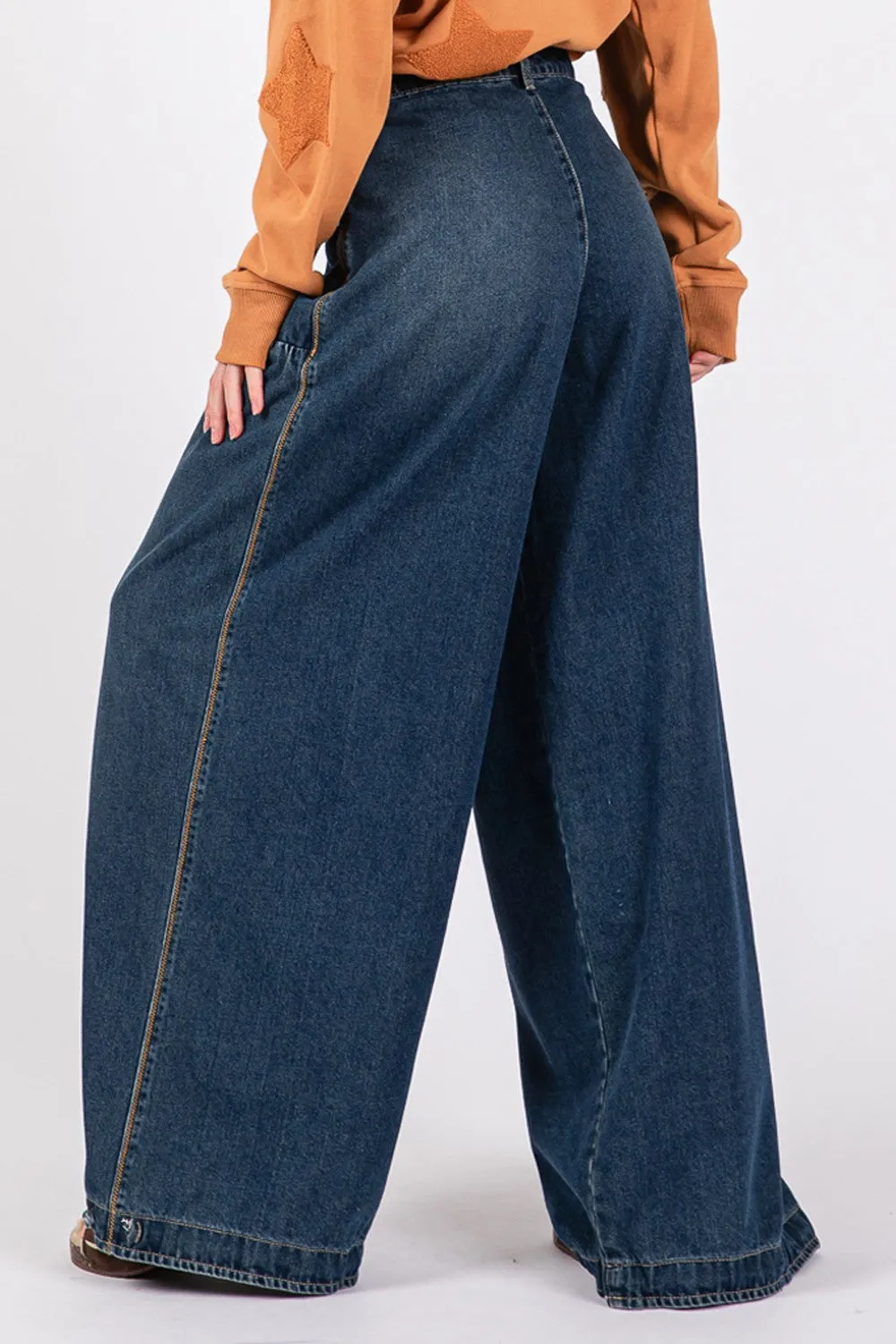 Mid-Rise Cargo Jeans with Pockets