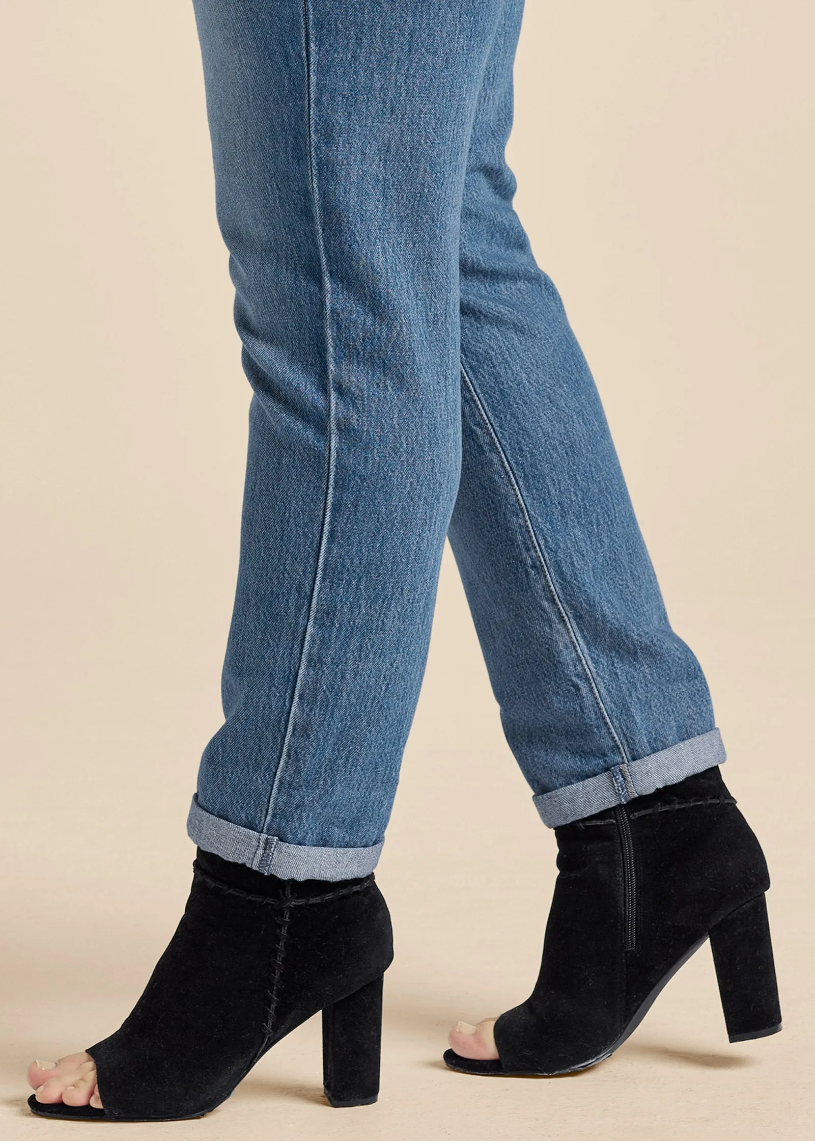 Relaxed Straight Jeans With Cuff - Medium Wash